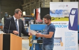 Señor Eric BOITTIN Presidente Director General de SERAP y Ludovic ARCANGER, calderero.